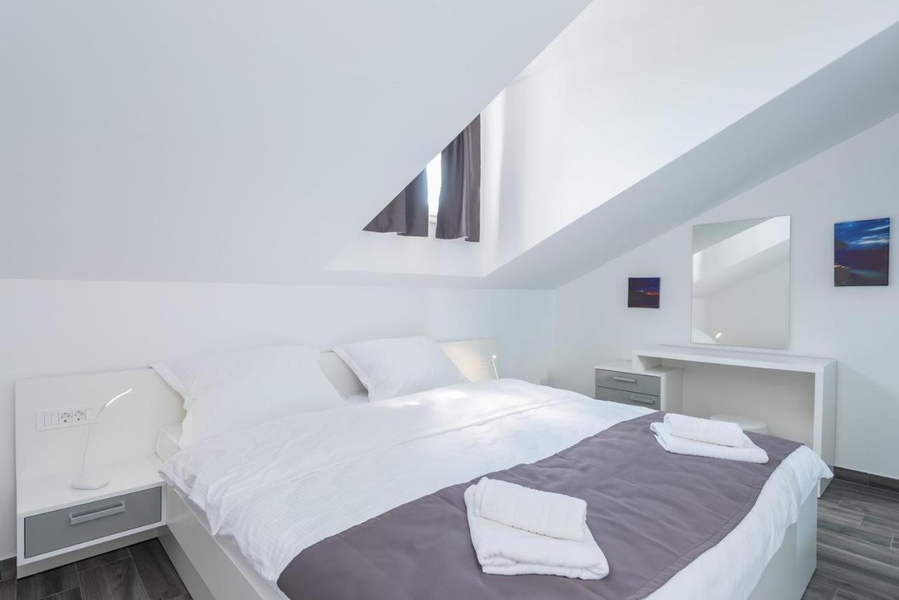 סרסר Apartments Poseidon מראה חיצוני תמונה